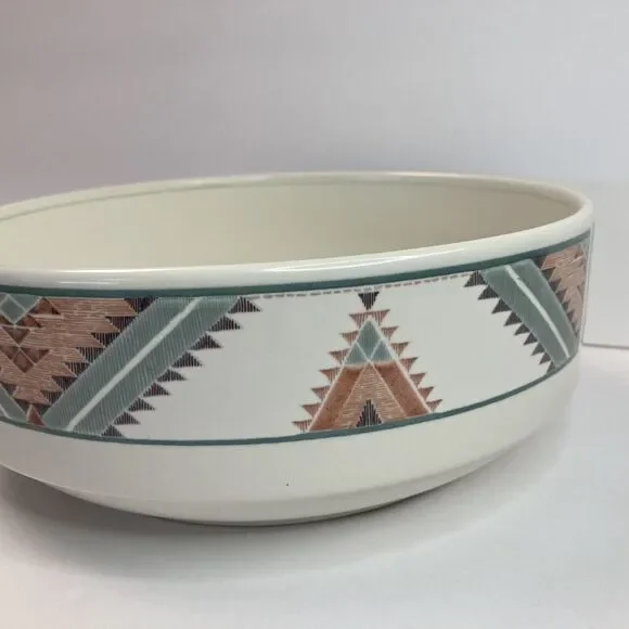 Mikasa Santa Fe Serving Bowl 9 3/8 inch diameter Intaglio CAC24 Stoneware - Picture 3 of 10
